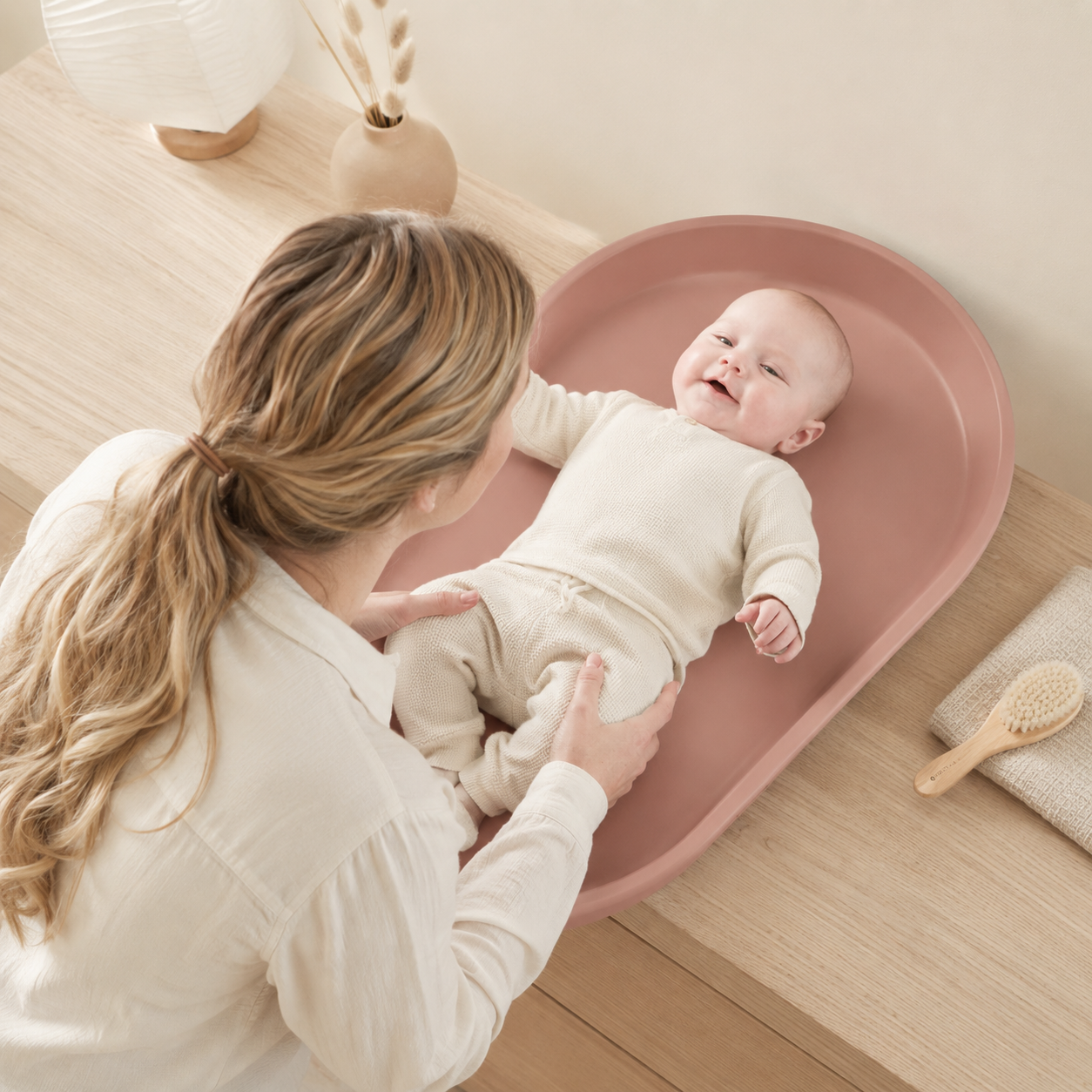 Mudador de bebé impermeable EVA rosa, cambiador acolchado e higiénico